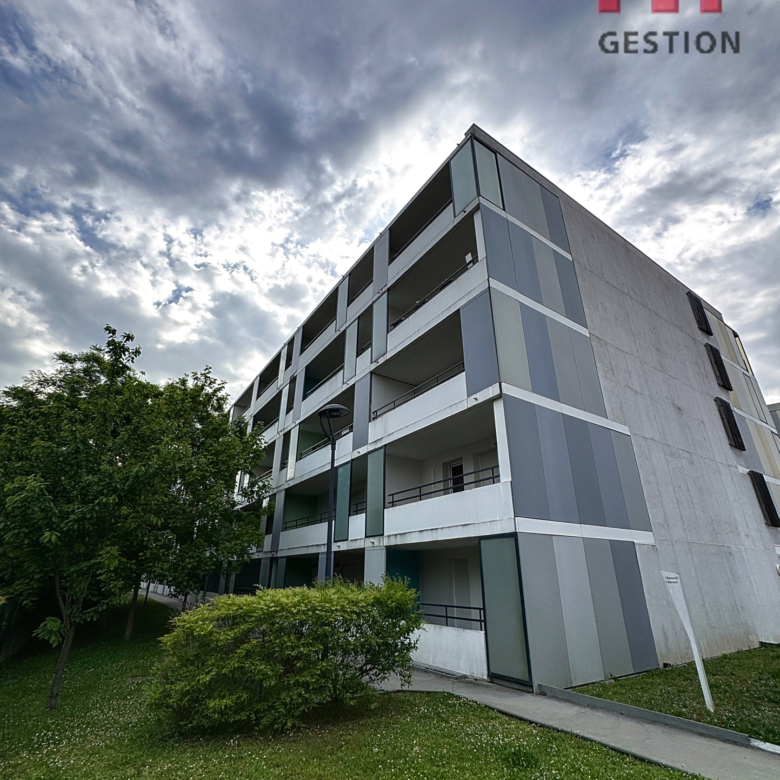 T2 avec balcon de 13 m2   Résidence récente (2014 )