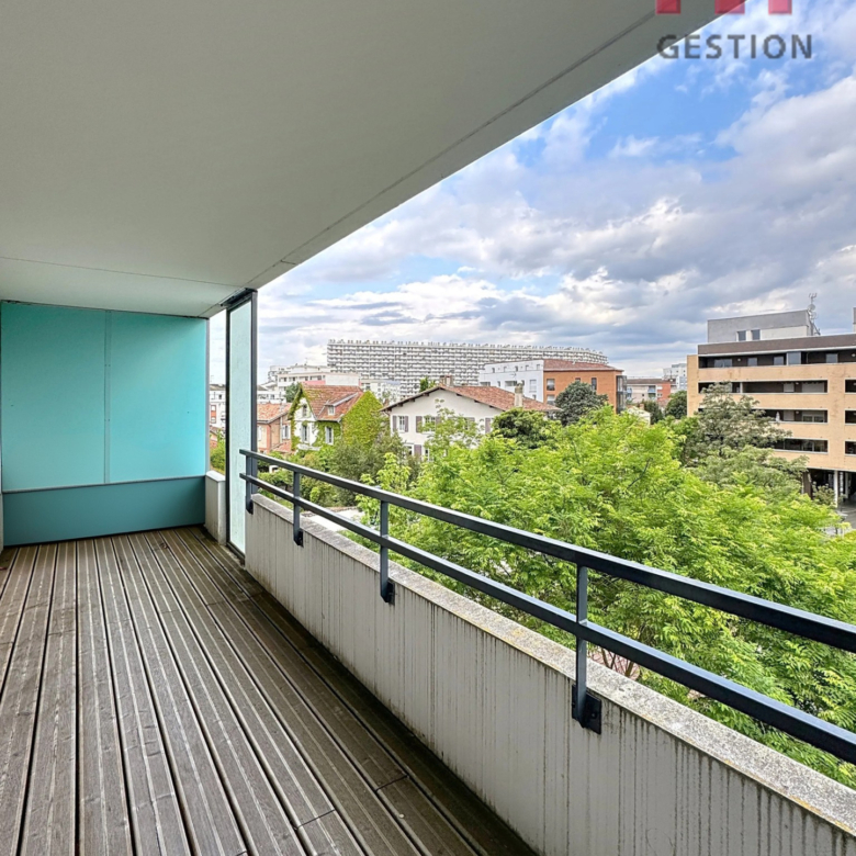 T2 avec balcon de 13 m2   Résidence récente (2014 )