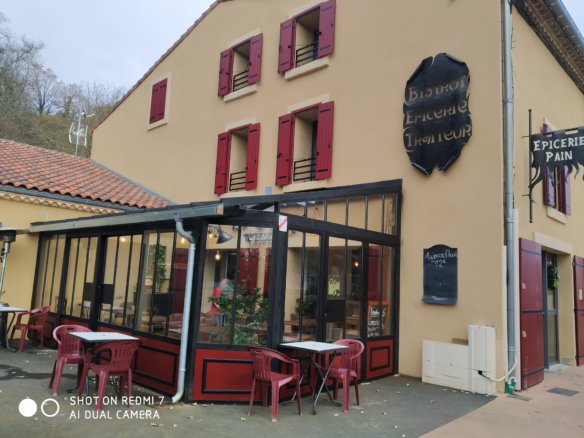 Rare fond de commerce idéalement placé sur la commune touris