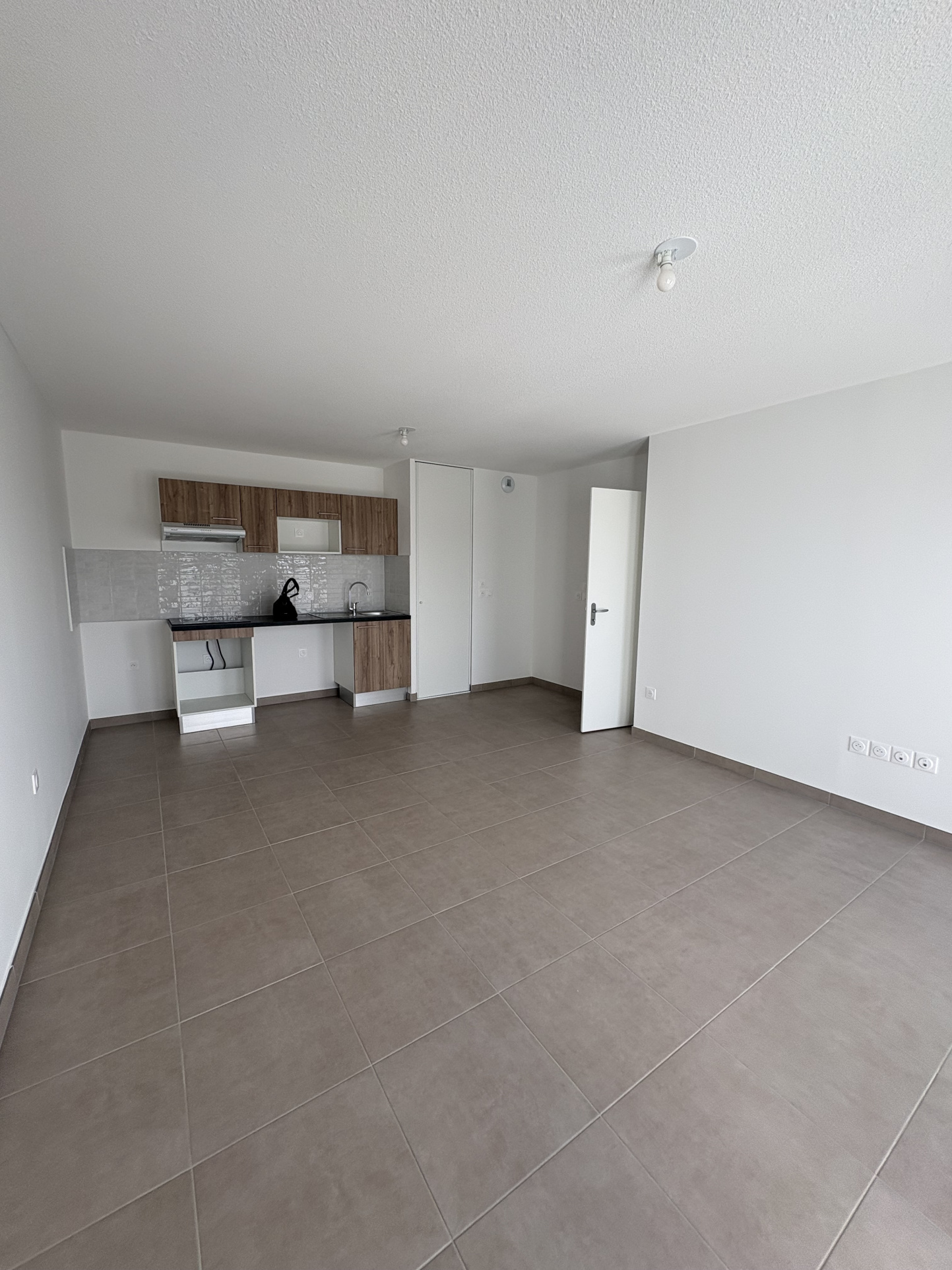 photo_0b944f404c83580fc3781e4414bc601a-29036-0.jpg Appartement T3 neuf