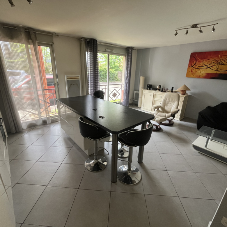 Grand T2 en parfait état idéalement situé chemin de nicol