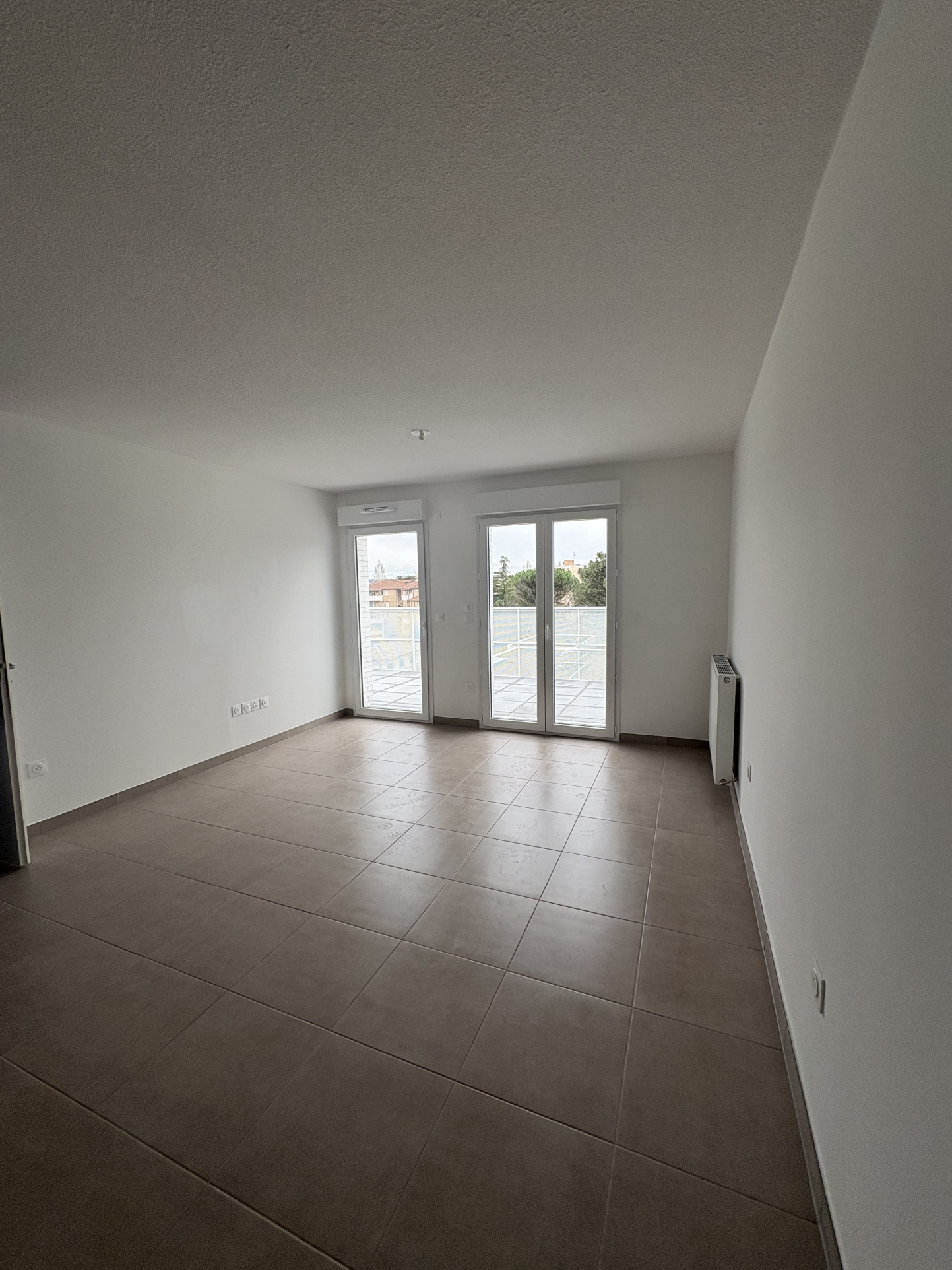 photo_bd3153a42cfa27f21797571fcbf41f81-29036-0.jpg Appartement T3 neuf