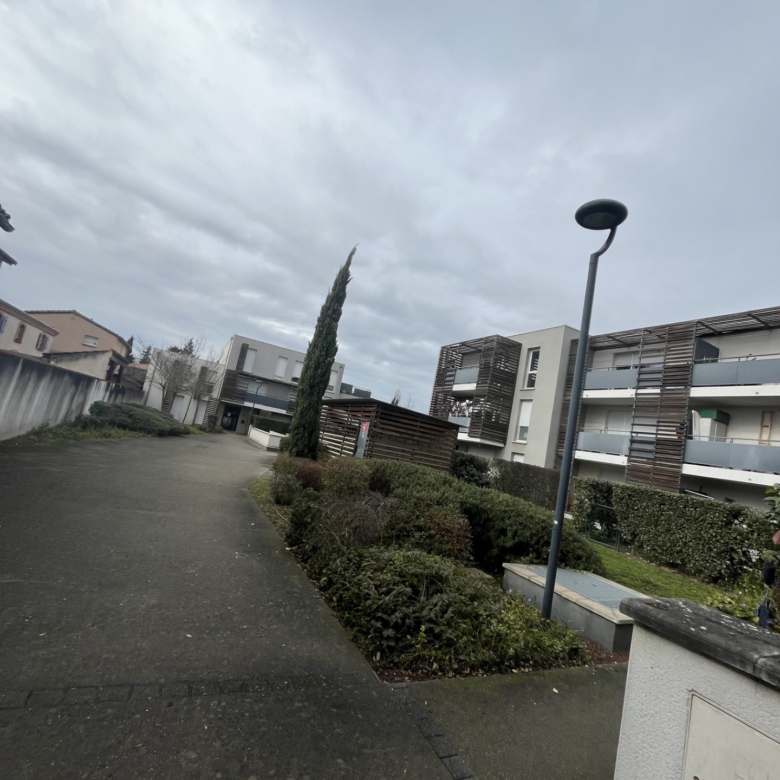 T2 de 40 m2 avec terrasse et parking