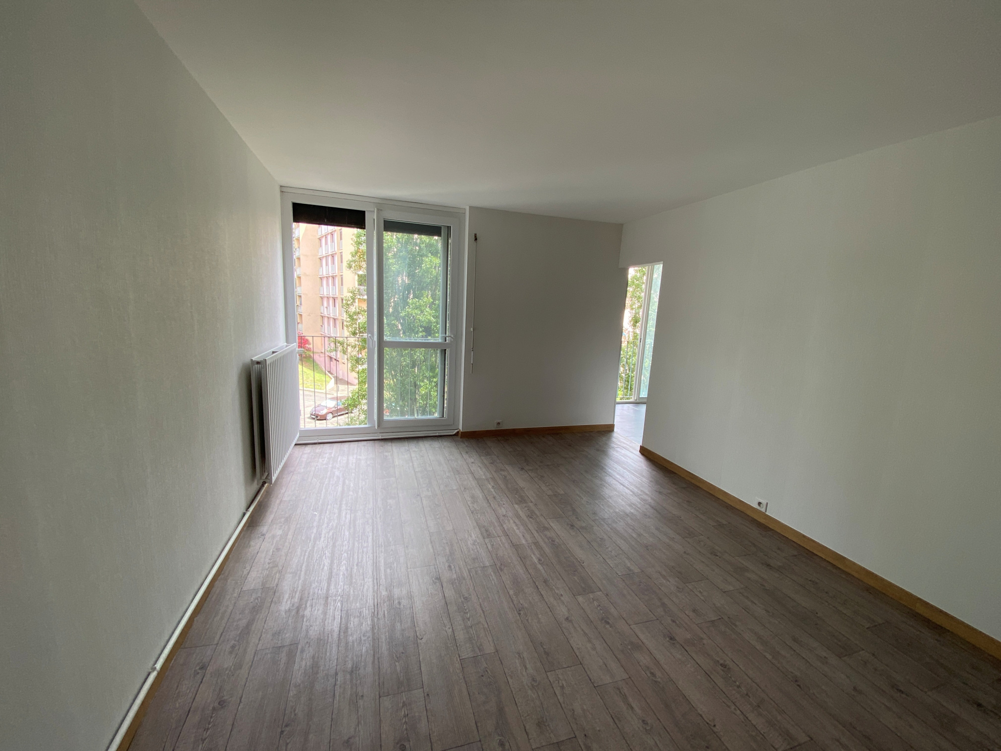 Appartement T4   83 m2 avec parking et cave
