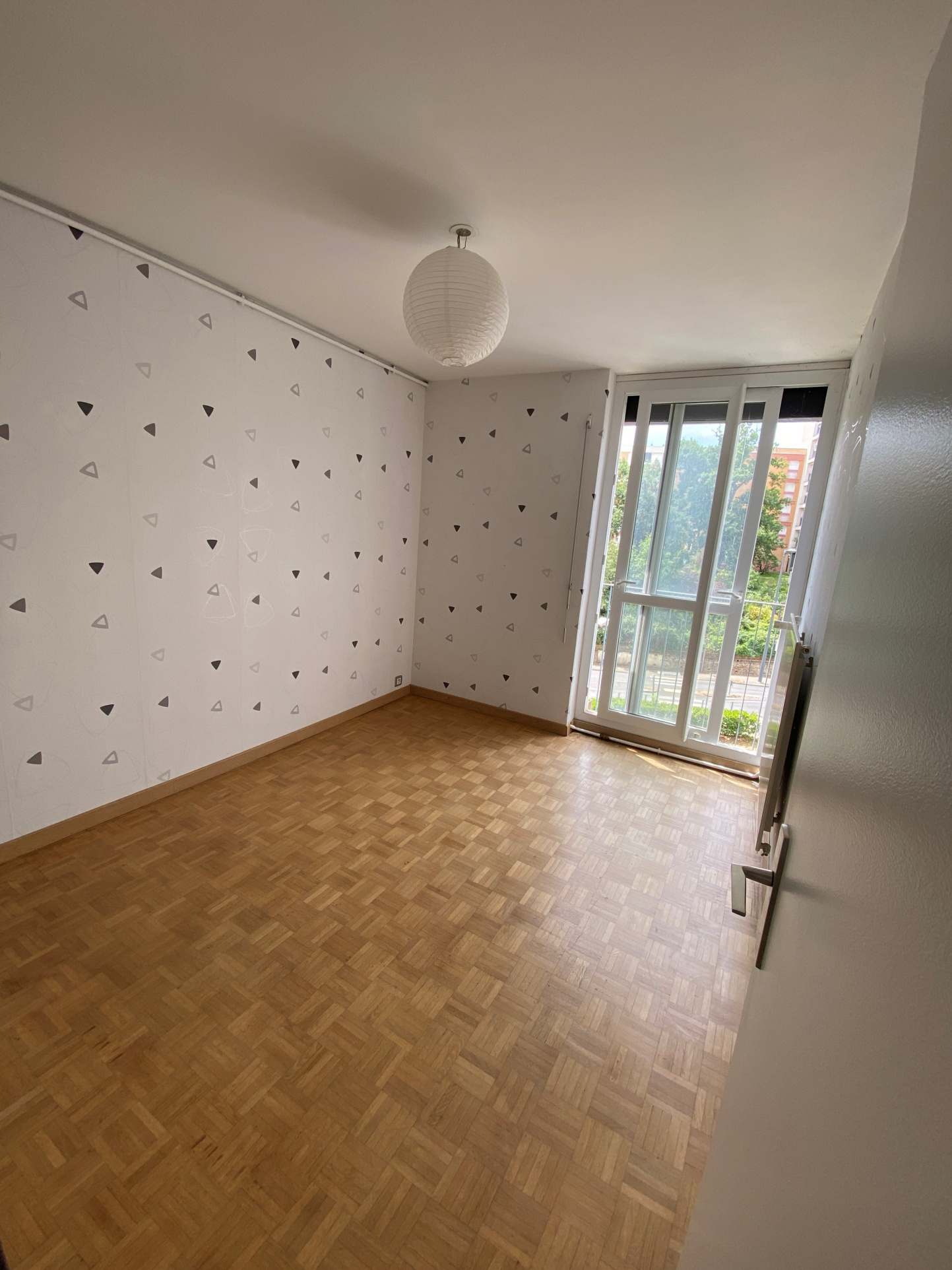 Appartement T4   83 m2 avec parking et cave