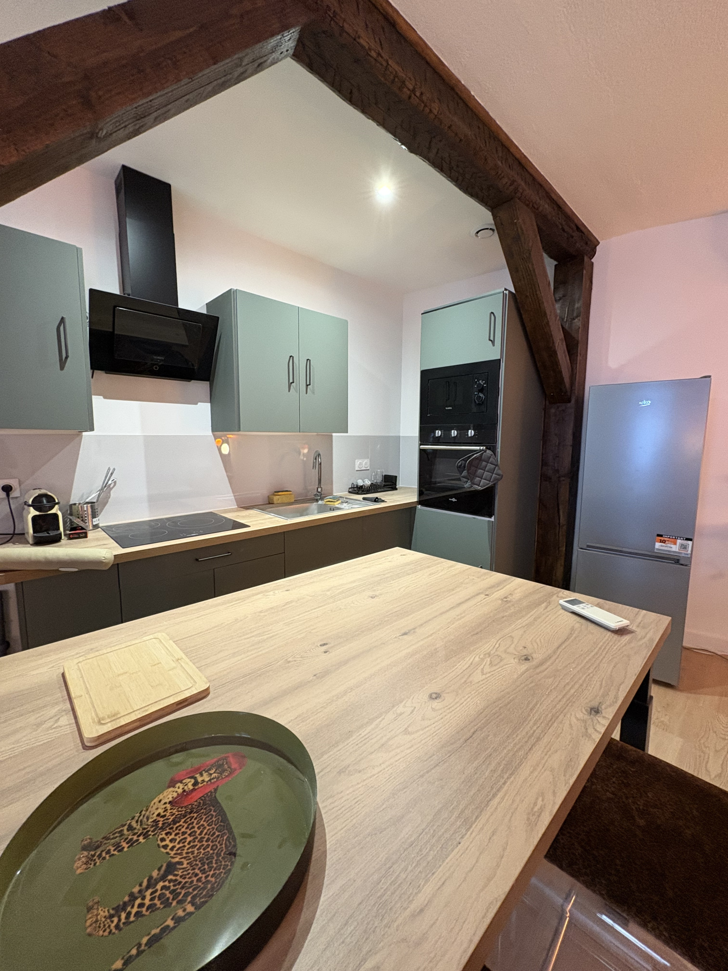 photo_bc9db19a4f04bb1c12b3b845f3370892-29823-0.jpg T2 BIS MEUBLE