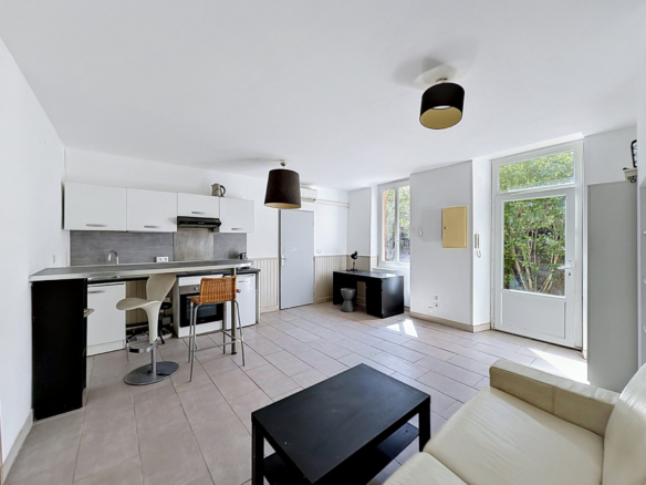 Grand studio 32 m2 avec jardin métro Canal du Midi