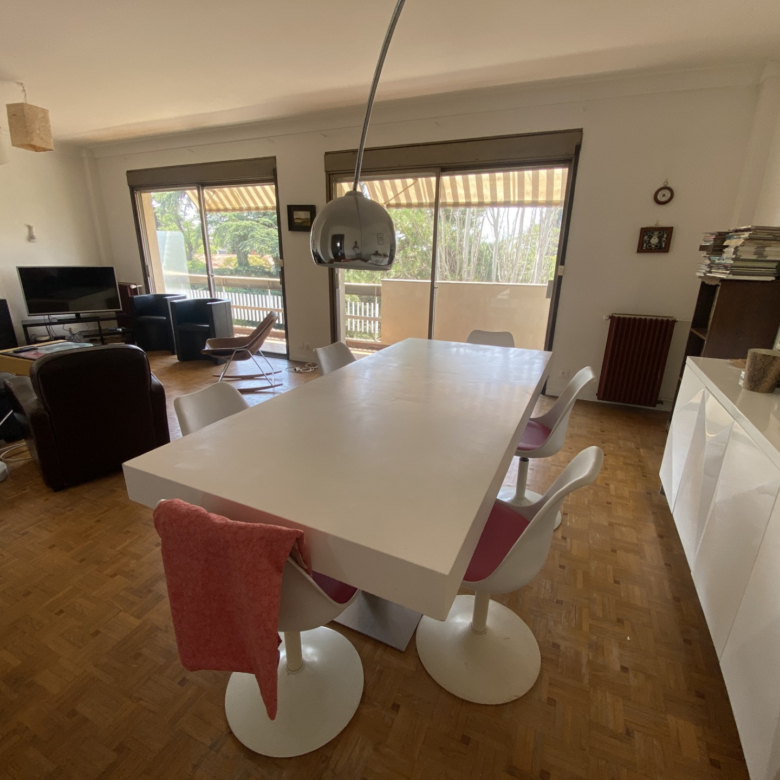 Appartement T4   94 m2   3 chambres   Balcon & garage