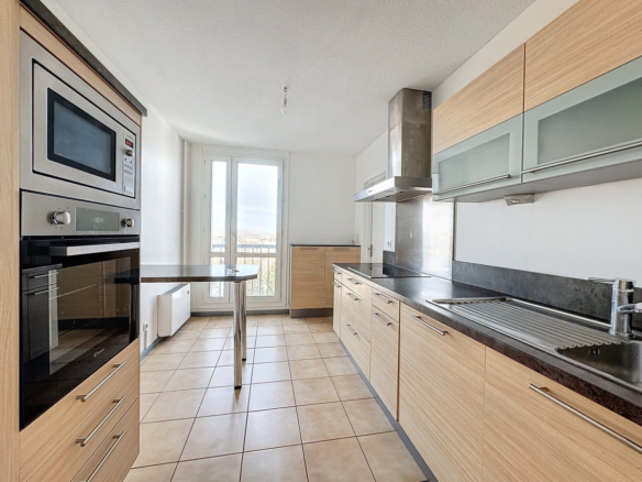 Appartement 4 pièces 74 m2   Jolimont