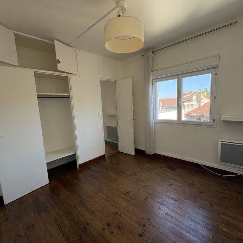 studio calme avec terrasse