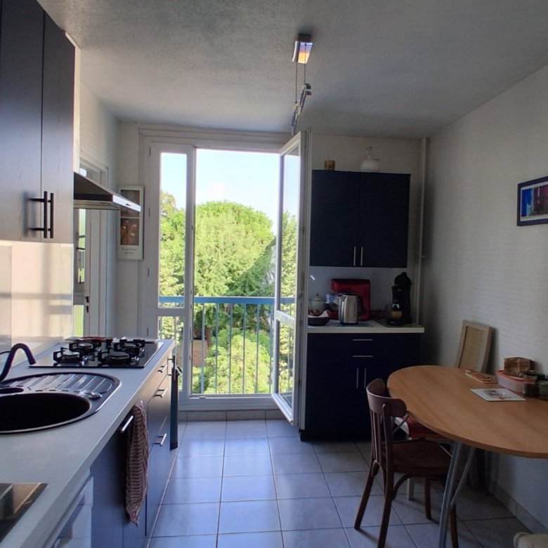 Appartement T3 de 64 m2 avec garage   Toulouse Marengo-Jolim
