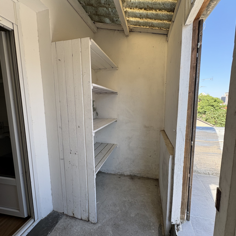 studio calme avec terrasse