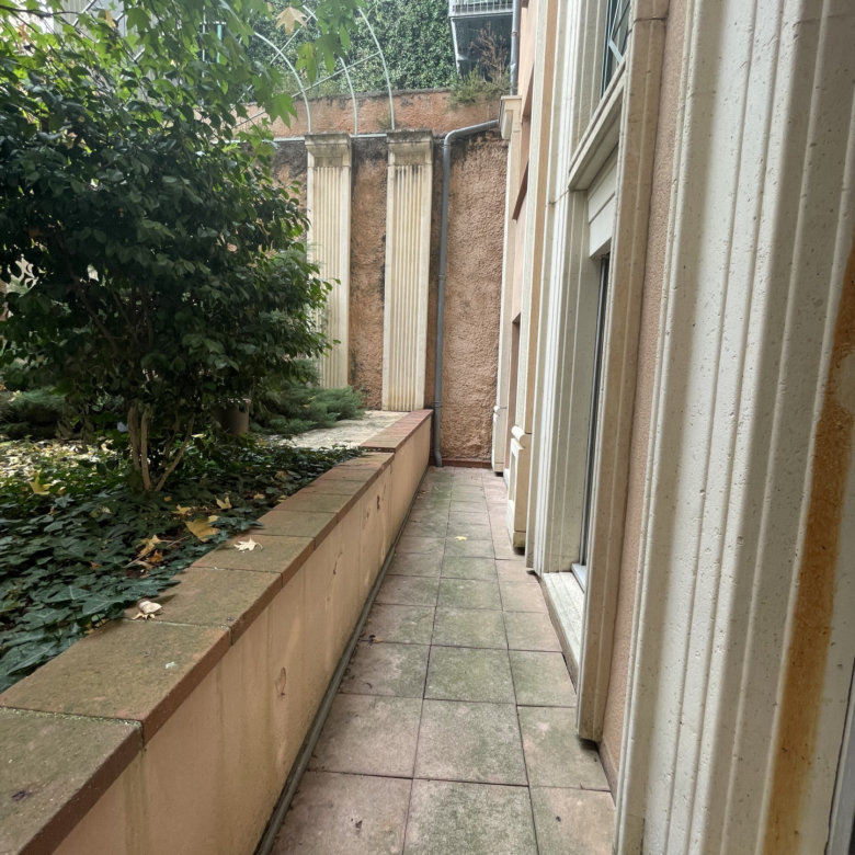 T2 – CARMES – REZ DE JARDIN